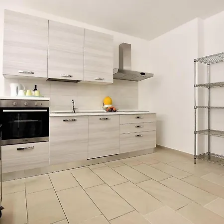 Vakantiehuis 4 Bedroom Cozy In *