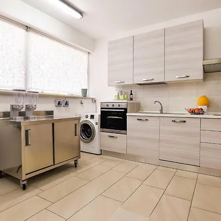 4 Bedroom Cozy In *